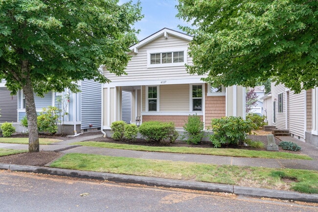 Primary Photo - 4127 McKinley St NE