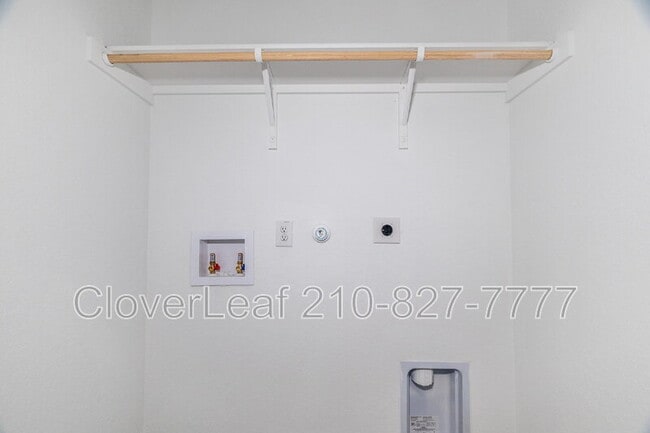 Building Photo - 706 Wolf Crest Blvd