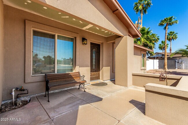 Building Photo - 5302 E Blanche Dr