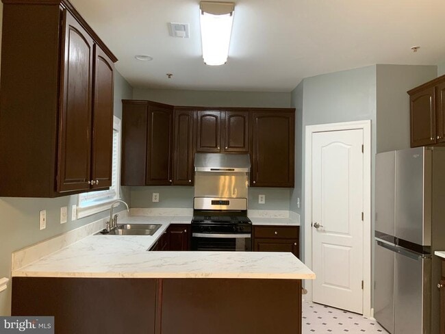 Building Photo - 3301 Castle Ridge Cir