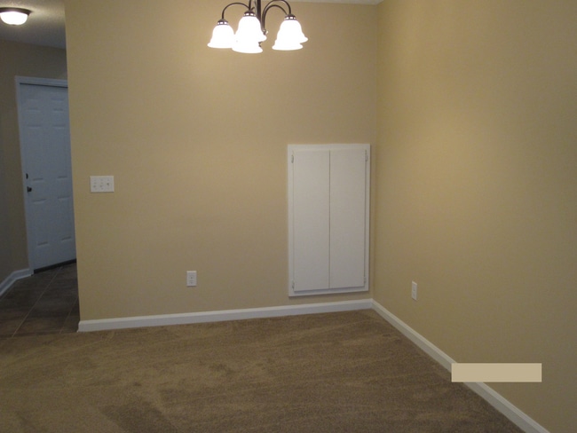 Building Photo - 50 Woodfield Pl