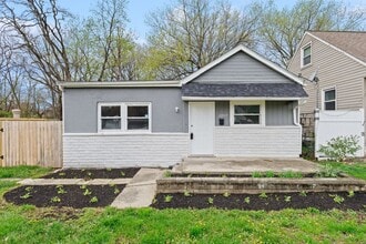 Building Photo - 2707 Woodland Ave