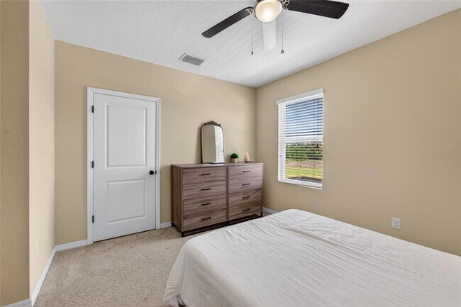 Building Photo - 11176 Leland Groves Dr