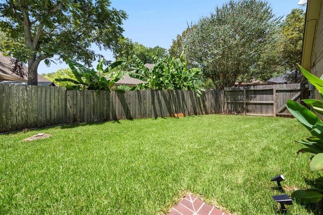 Building Photo - 1903 Fawn Way Ct