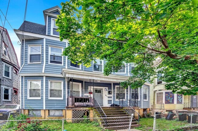 Building Photo - 142-144 Seymour Ave