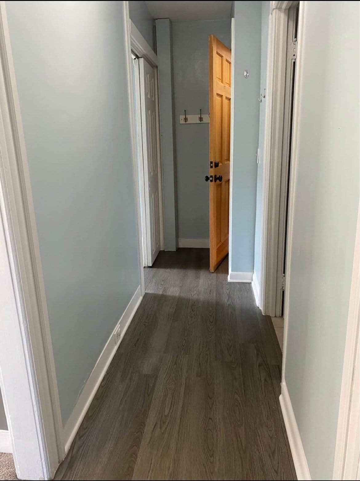 Building Photo - 52 River St