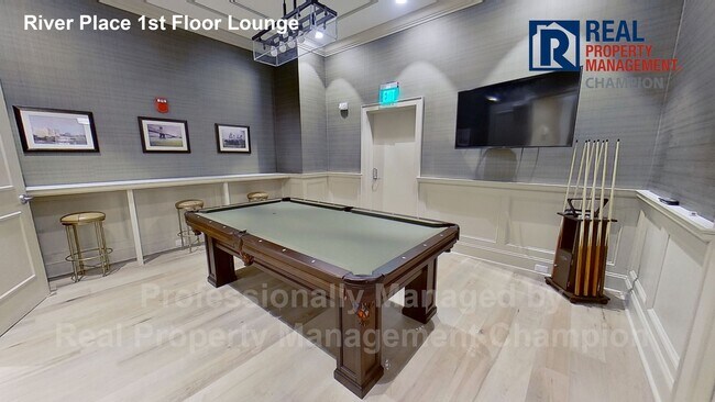 Building Photo - Luxury Condo with Water Views in Heart of Wilmington