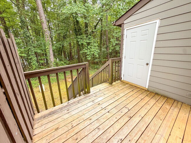 Building Photo - 4247 The Oaks Dr