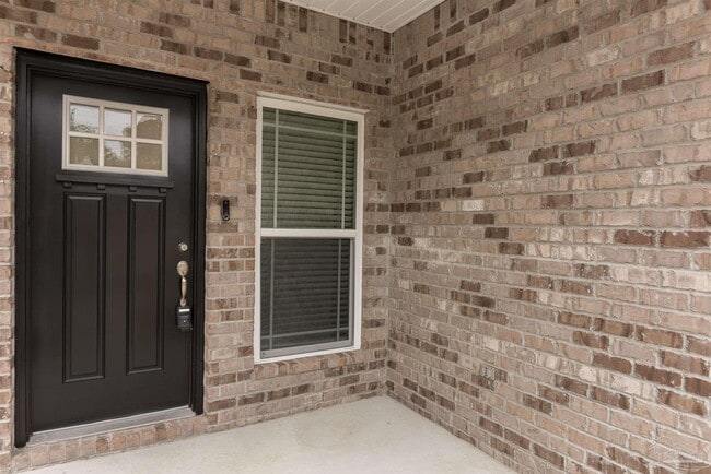 Building Photo - 1005 N A St