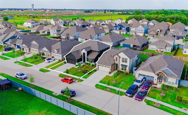 Building Photo - 8327 Threadfin Wy