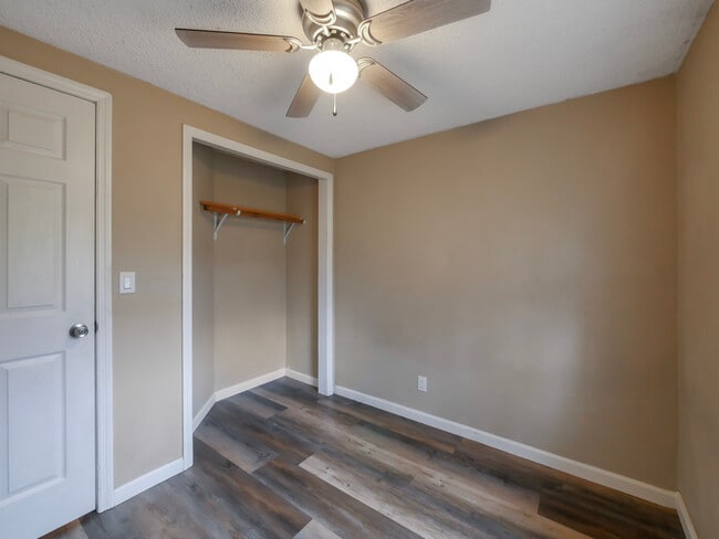 Building Photo - 40 Case Cir