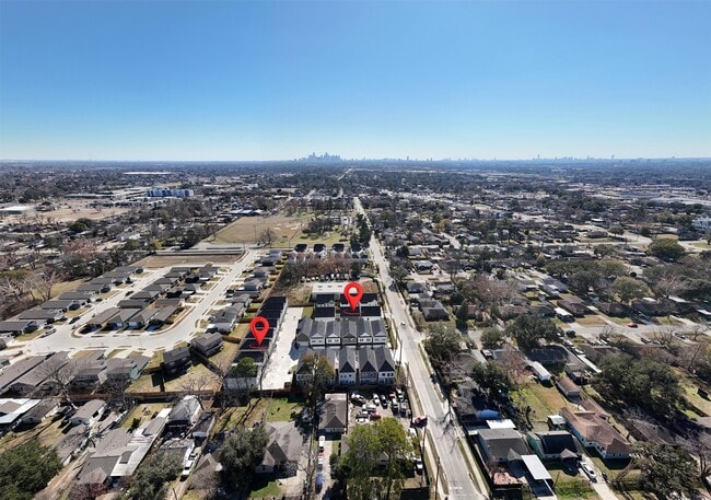 Building Photo - 206 Clark Rd