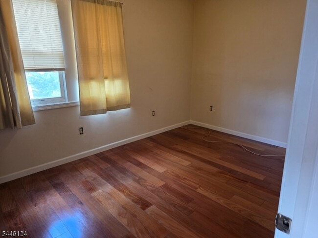 Building Photo - 426 Tompkins St