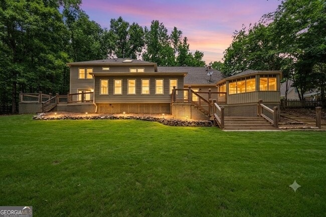 Building Photo - 250 Aspen Way