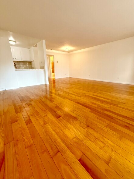 Living Room/Dining Area - 906 Camino Real