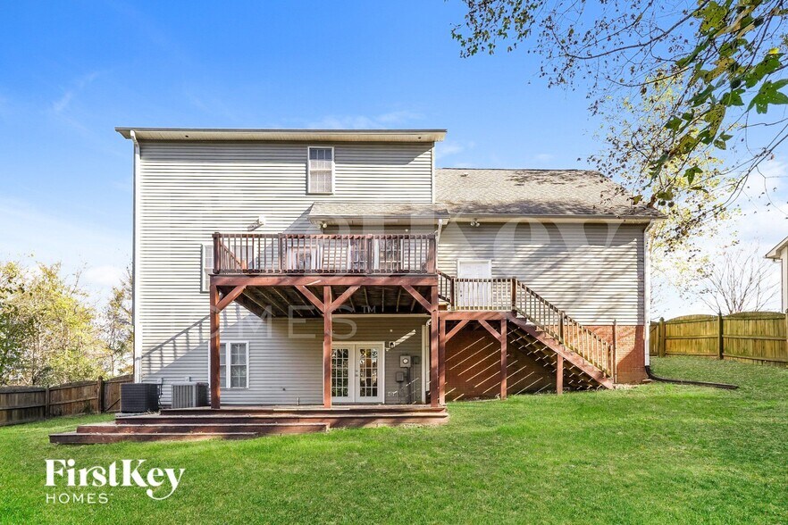 Building Photo - 2013 Lancey Dr