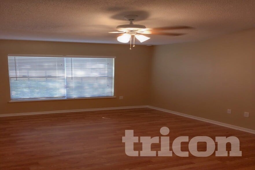 Building Photo - 2884 Forest Edge Dr