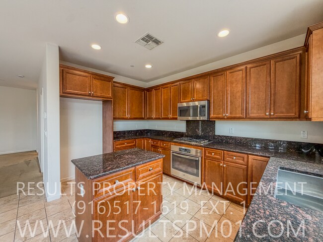 Building Photo - 2165 Camino Real Way