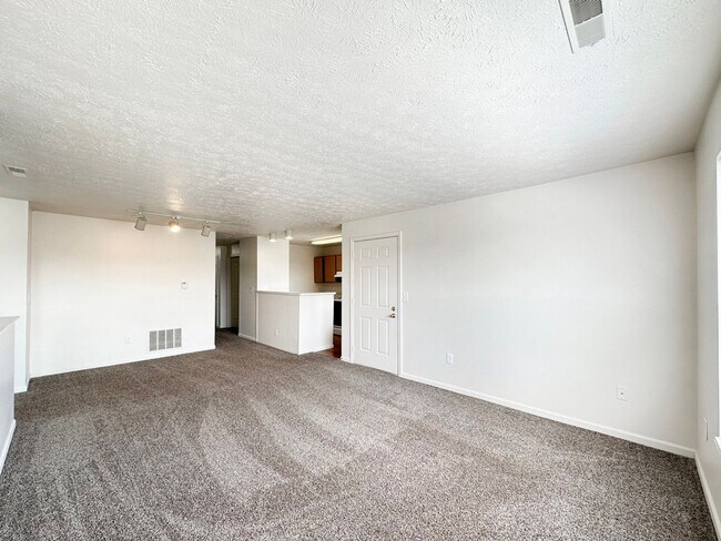 Building Photo - Minutes from Adrian College************** Massive 2 Bedroom 2 Bath*****************Rent $1,150/month