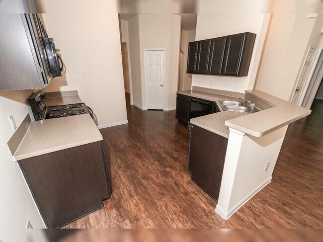 Building Photo - 29442 Westhope Dr