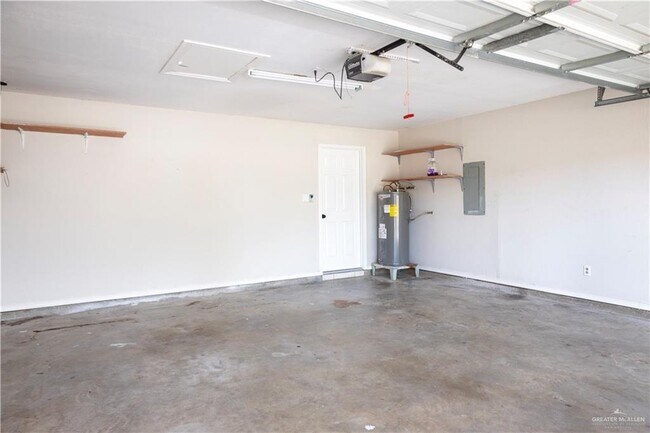 Building Photo - 33 Highland Park Ave
