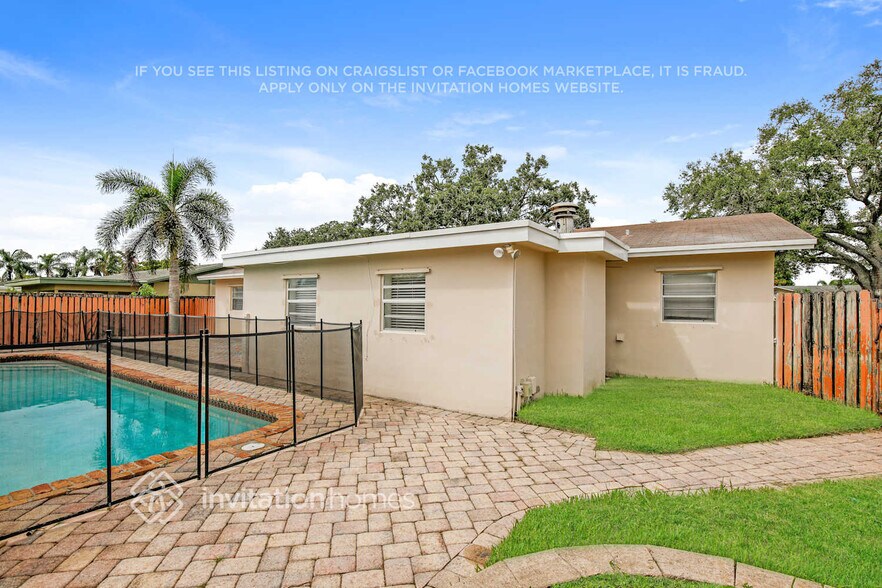 Building Photo - 6832 NW 27th Terrace