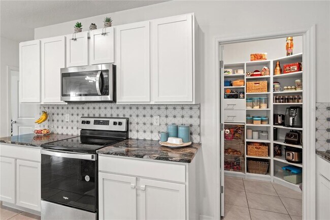 Building Photo - 3265 Suncoast Plains Dr