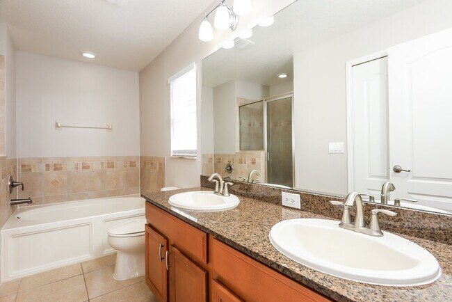 Building Photo - 11601 Addison Chase Dr