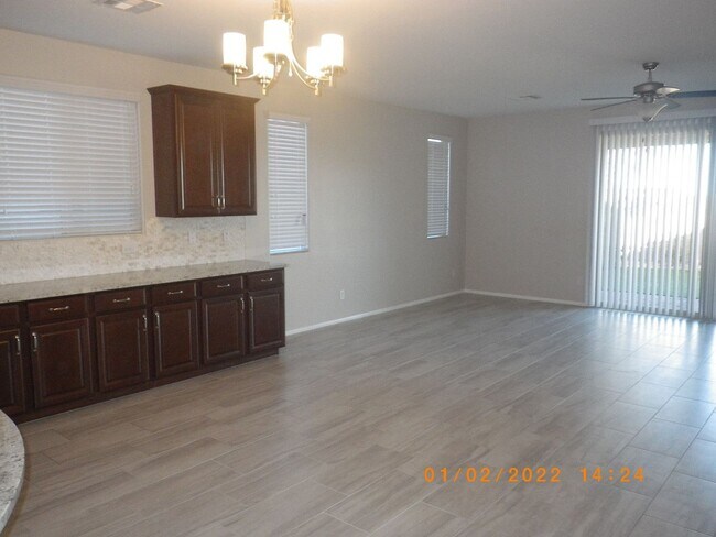 Building Photo - Beautiful 5 Bedroom House with City View