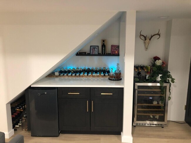 Building Photo - Beautiful 5 Bedroom Ranch in Virginia Vale