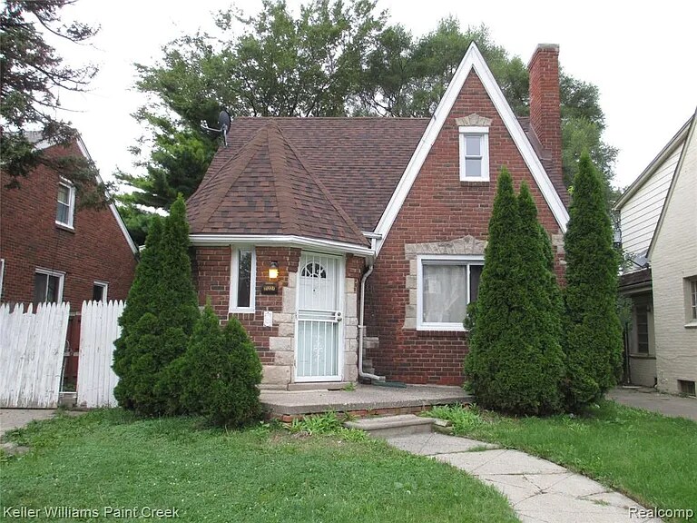 Primary Photo - 11227 Wayburn St