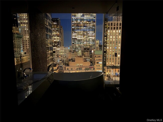 Building Photo - 18 W 53rd St