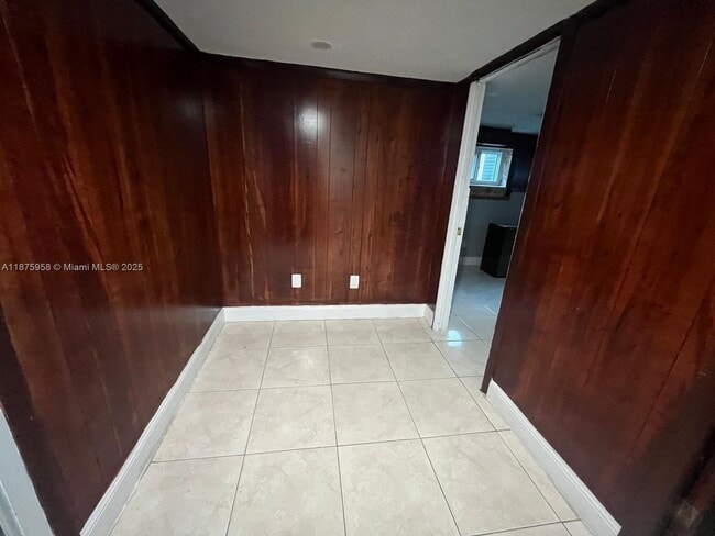 Building Photo - 1330 NE 203rd St