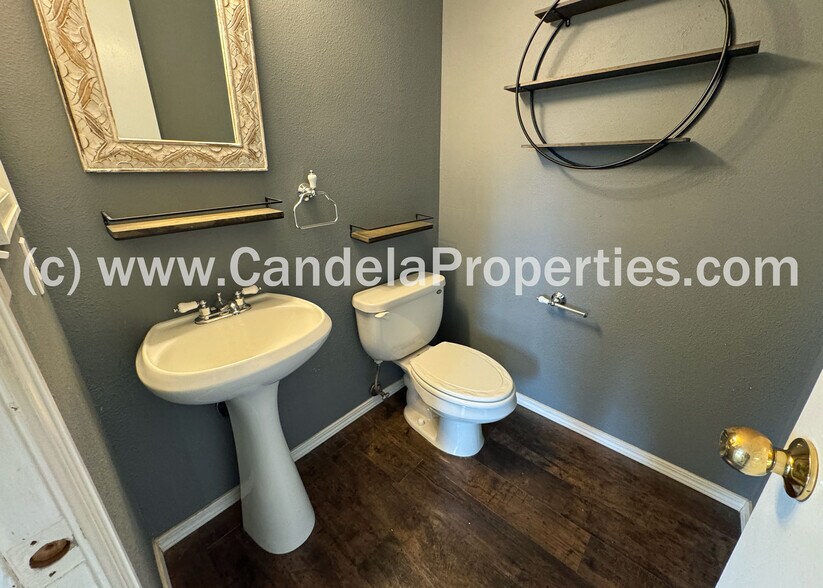 Building Photo - 8038 Horizon Dr