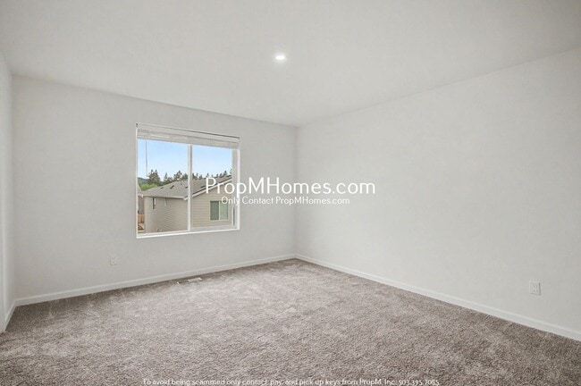 Building Photo - Modern Three Bedroom in Gresham's Newest Community!