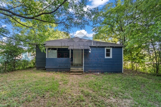 Building Photo - 615 32nd St