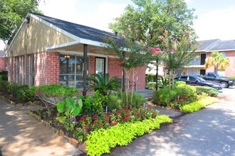 Building Photo - Savan Villas Apartments