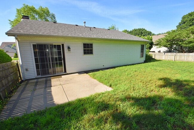Building Photo - Newer South Bend IN home 10 mins from Notr...