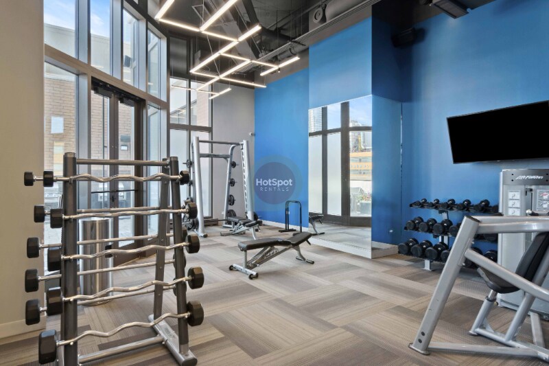 Building Photo - 385 N Desplaines St