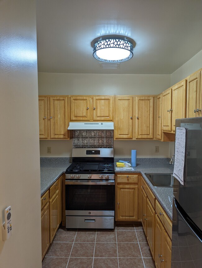 Kitchen - 284 Thomas S Boyland St