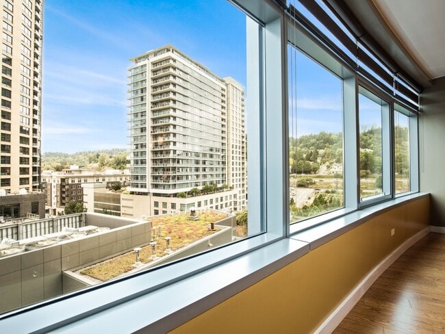 Building Photo - John Ross - 8th floor south waterfront stu...