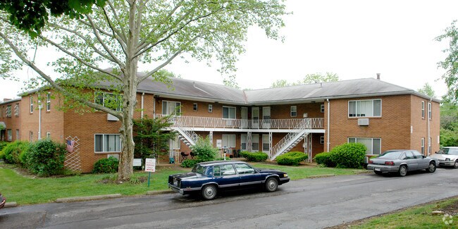 Primary Photo - 142 Broad Meadows Blvd