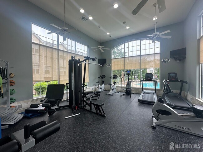 Building Photo - 520 Lasko Ln