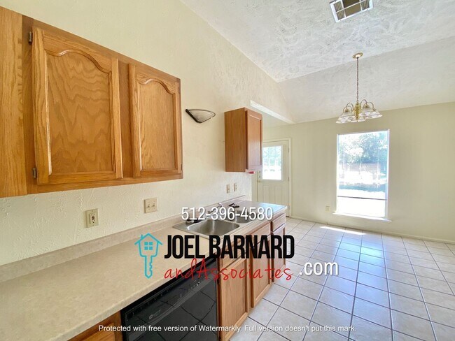 Building Photo - Available August 9: 3 Bedroom, 2 Bath Stan...