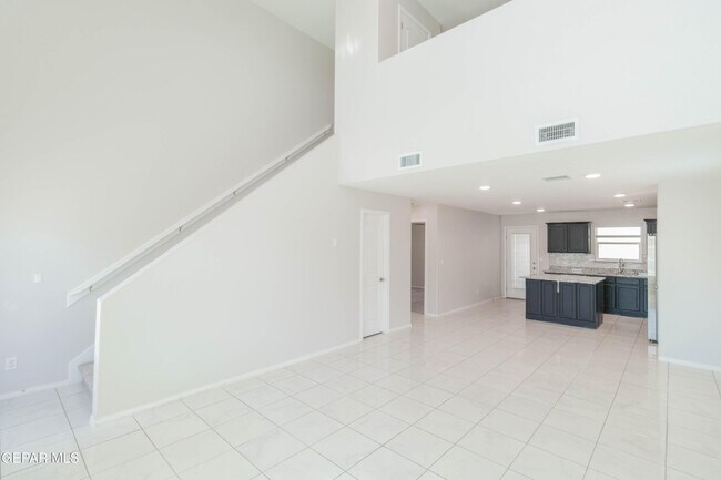 Building Photo - 14465 Mariam Hanna St