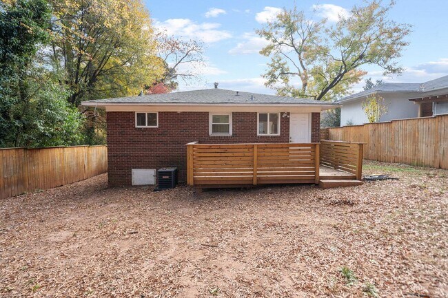 Building Photo - 1125 Mulberry Ave