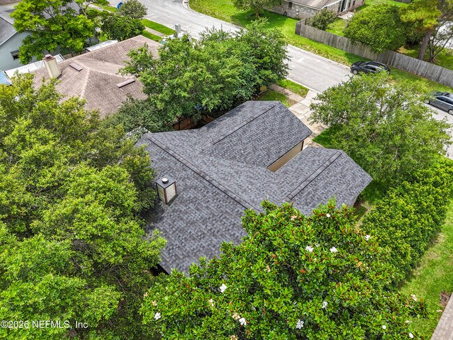 Building Photo - 341 Hickory Hollow Dr N