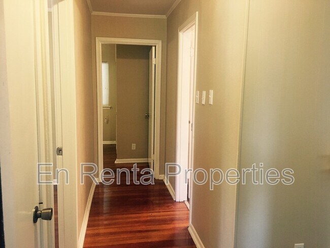 Building Photo - 1414 Lackland St