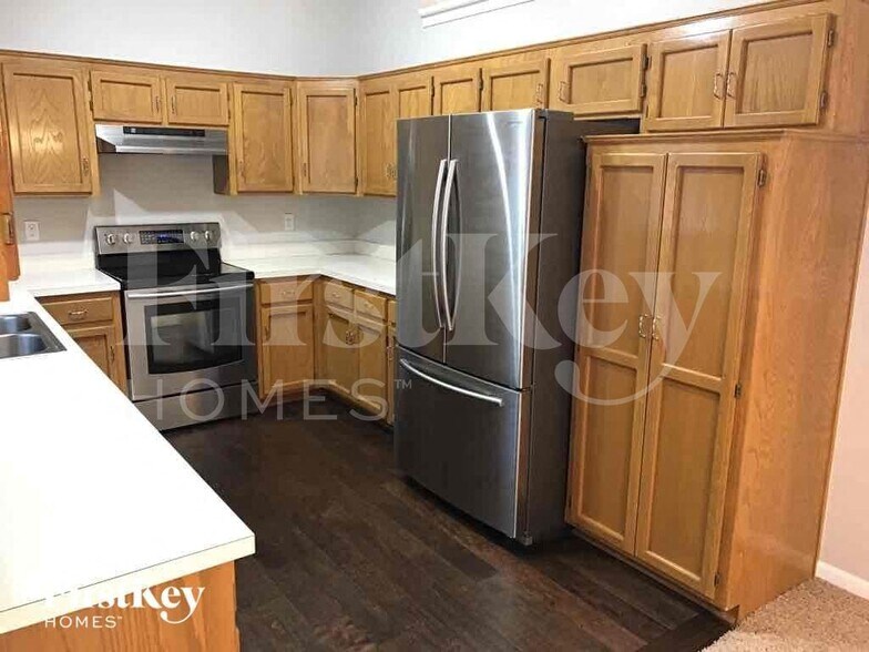 Building Photo - 8320 N Allenton Dr