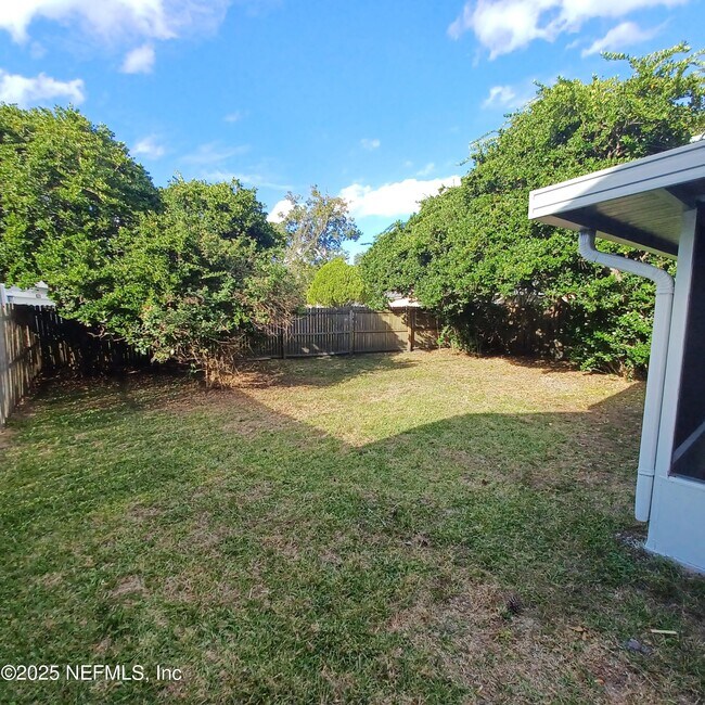 Building Photo - 7775 Mactavish Way S